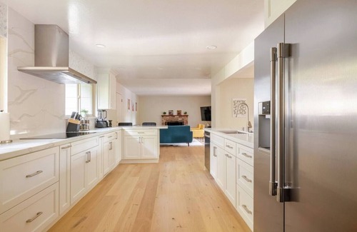 Sonoma House | Majestic Redwoods, Pool, Hot Tub, Chefs Kitchen