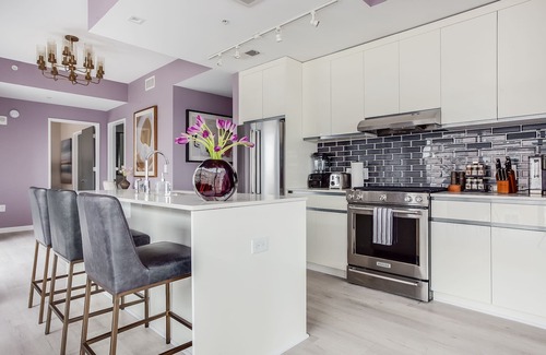 Midtown Apartment | Majestic Sanctuary by Atlanta Luxury Rentals