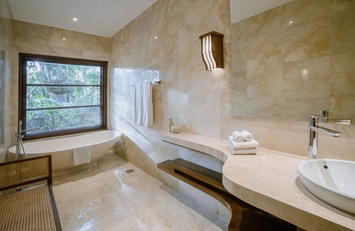 Singakerta Resort | Majestic Suite Jungle