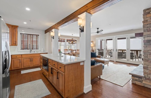 Banner Elk Apartment | Majestic Views with 3 King Bedrooms! The perfect mountain getaway!