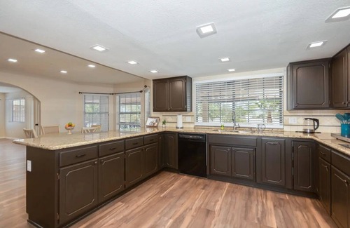 Casa Grande House | Majestic Villa/Heated Pool/Wifi/Work Station/Golf