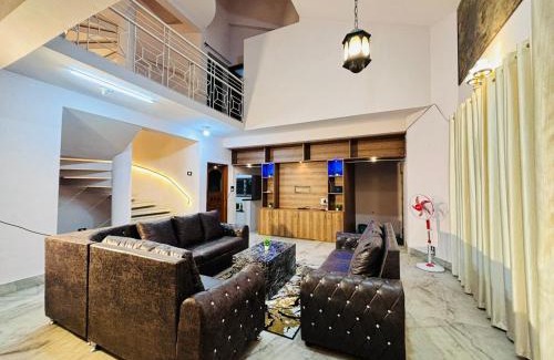 Mysore Villa | Majestic Villa Luxurious 5BHK AC