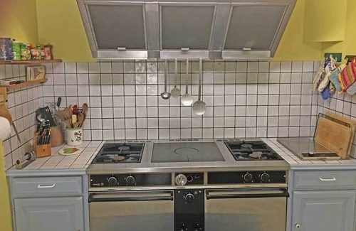 Duravel House | Majestic villa with spectacular, private outdoor space including pool & jacuzzi