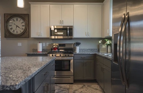 Hildale House | Majestic Zion, So Zion 4Bed 3Bath, Hot Tub, Deck, Fire Pit