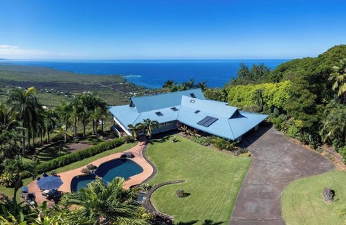 Honaunau-Napoopoo House | Maka Nui Estate Luxury OceanView Retreat Above Kealakekua Bay, Family friendly