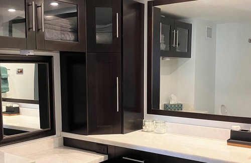 Makaha Condo | Makaha Valley Towers 1/1 Condo- Sleep up to 4! 30 day minimum stay