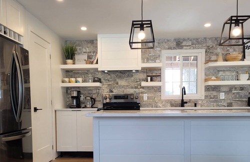 Wasaga Beach Cottage | Make memories at the Jansen Clan Cottage