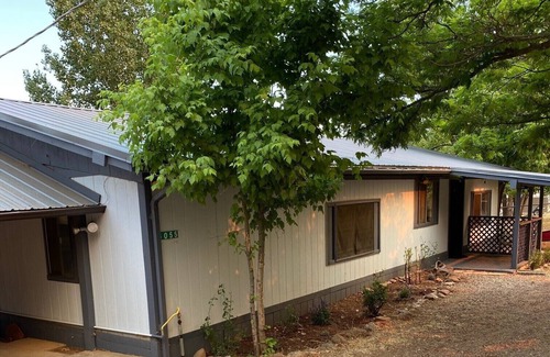Pine House | Make Memories in this Comfy Two Bedroom Two Bath Home