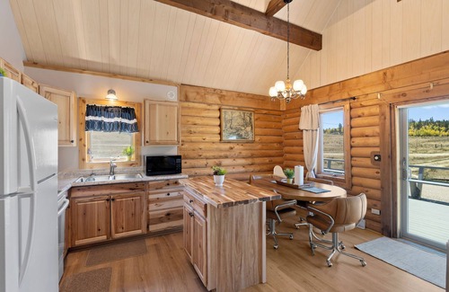 Indian Mountain Cabin | Make memories of a lifetime this Christmas at Mountain Escape! nn
