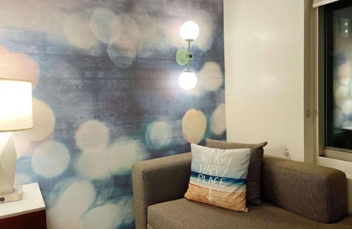 El Segundo House | Make our room the next stop on your Los Angeles trip!