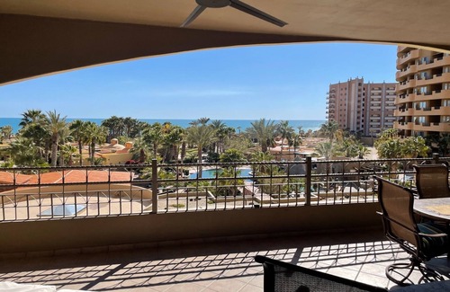 Puerto Penasco Condo | Make SEASIDE Memories-Underground Parking and GIANT VERANDA. Blue Water Views!