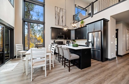 Deadwood House | Make Time Lodge- Clubhouse Access, Outdoor fireplace/Seating, Hot Tub, & Garage
