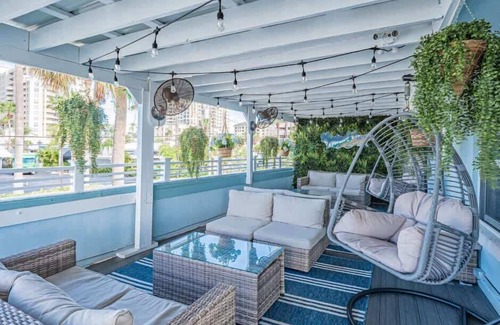 Clearwater Beach House | Make Waves in Clearwater Beach