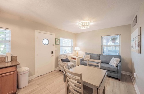 Clearwater Beach House | Make Waves in Clearwater Beach