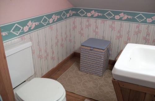 Town Hill House | Make your 2023 Reservations - Pet Friendly
