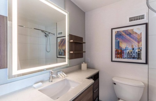Emeryville Hotel | Make Your Trip More Enjoyable! Onsite Parking, Pets Allowed!