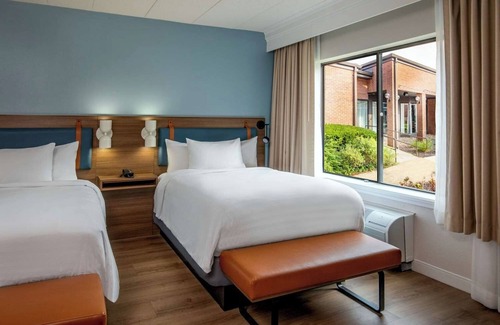 Foxboro Hotel | Make Your Trip More Enjoyable! Close to Wrentham Village Premium Outlets