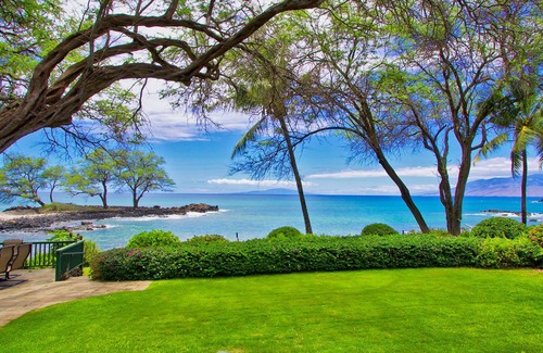 Wailea House | Makena Oceanfront Home 3 Bedroom/3 Bath 1/2 Acre Lot On The Ocean