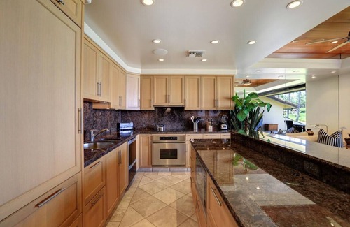 Wailea Condo | Makena Surf | E102 | Beachfront Resort