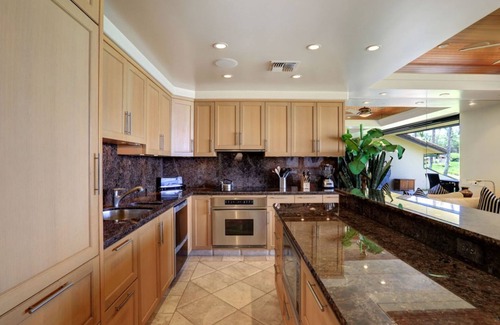 Wailea Condo | Makena Surf E102 Beachfront Resort - 2 Bedroom Oceanfront Condo