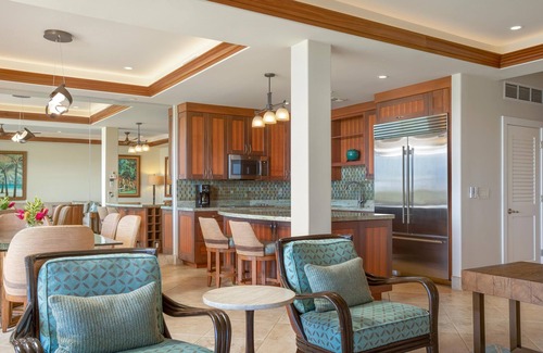 Wailea Condo | Makena Surf | E103 | Beachfront Resort