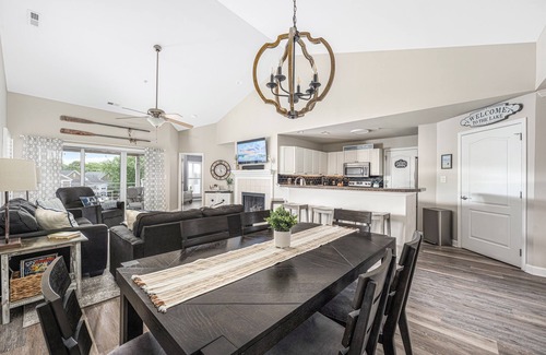 Cornelius Condo | Makin’ Memories at Lake Escape, Lake view, Pool - Lake Norman Vacation Rental