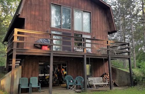 Oxford House | Making memories at the lake house, dogs alwd Dells 30 min away TRH Lic 9368