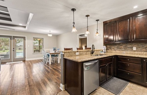 Navarre House | Making Memories ! Private Pool Home 3 Miles from the Beach!