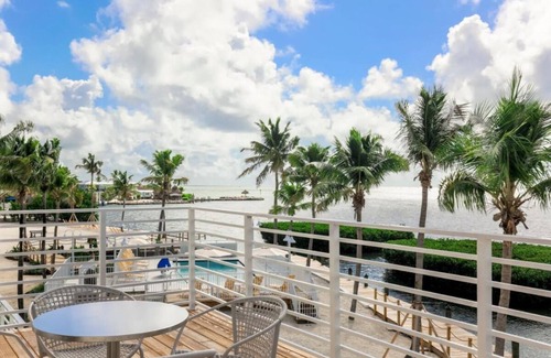 Islamorada Apartment | Making The Best Memories Along The Way! 4 Comfortable Units, FREE Parking