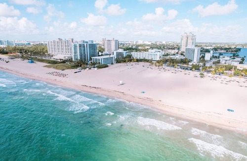 Central Beach Resort | Making The Best Memories Along The Way! 2 Classy Units, Direct Beach Access