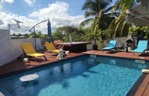 Damencourt Apartment | MALAKA F1 of charm .