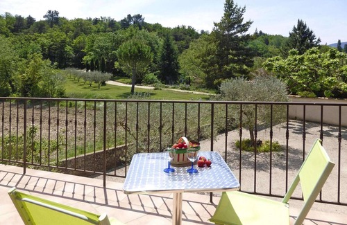 Malaucene Apartment | Malaucène Garden Apartment Stay