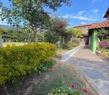 Floresta House | MALAVI Cabaña Nobsa