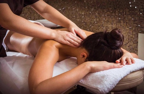 Kollupitiya Hotel | Male Massage therapist for colombo with A/C comfortable room