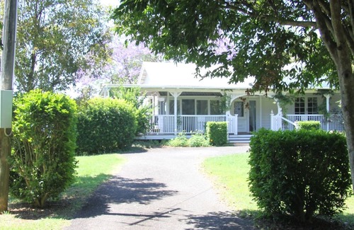 Maleny House | Maleny - 3 bedroom house with Outstanding Sunshine Coast Hinterland Views