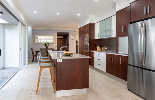 Kingscliff House | Malibu Beach House- only 100m to the beach