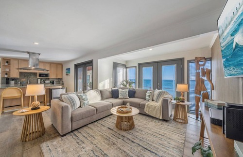 Malibu House | Malibu Beach house - private beach access - 1bdr