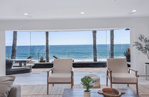Eastern Malibu House | MALIBU PRIVATE BEACHFRONT VILLA WITH POOL & SPA, 4 BEDROOM