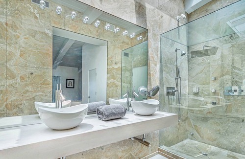 Eastern Malibu House | MALIBU PRIVATE BEACHFRONT VILLA WITH POOL & SPA, 4 BEDROOM