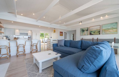 Central Malibu House | Malibu Rd Ocean Front Dry Sandy Beach House + Studio, 2 Kitchens, Cedar Hot Tub