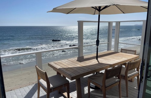 Los Angeles County House | Malibu Road Beachfront