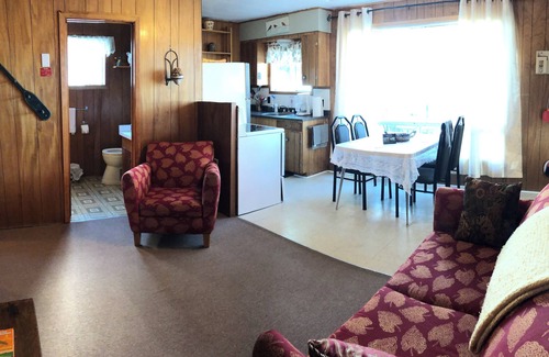 Lavigne Cottage | Mallard #6 Graceland Cottages