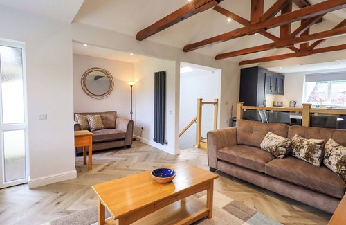 Penrith Cottage | MALLARD COTTAGE, family friendly, with pool in Penrith