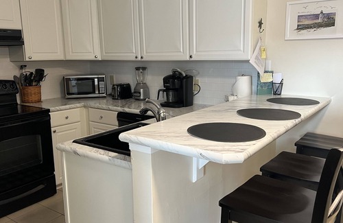 Selbyville Condo | Mallard Lakes Waterfront Beach Condo in Fenwick Island with Two Pools