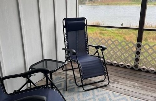 Selbyville Condo | Mallard Lakes Waterfront Beach Condo in Fenwick Island with Two Pools
