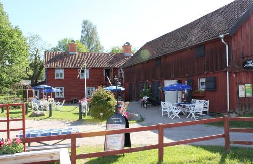 Nordostra Motala Apartment | Mallboden Café & Vandrarhem