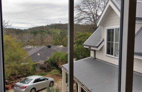 Healesville House | Malley House. Country comfort