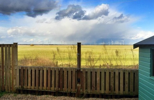 Camber Cottage | Mallow Cottage - a cottage that sleeps 4 guests in 2 bedrooms