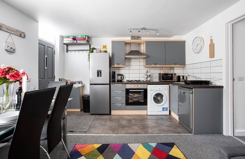 Belfast City Centre Apartment | Malone Crescent Apartment-2BR, 2B in City Centre