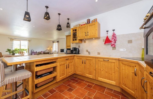 Florimont-Gaumier House | Malsac is a spacious holiday home with large garden and private swimming pool